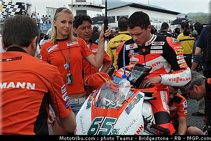 moto2_bradl_01_portugal_2011_estoril.jpg