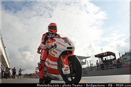 moto2_bradl_13_portugal_2011_estoril.jpg