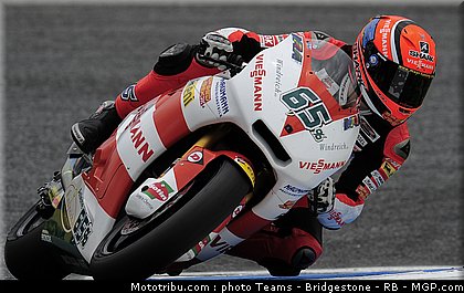 moto2_bradl_17_portugal_2011_estoril.jpg