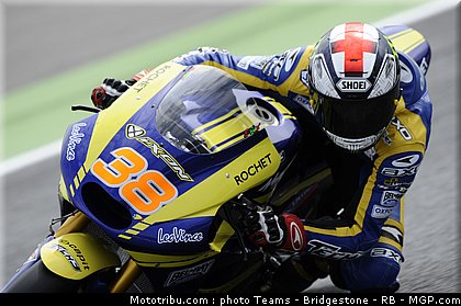 moto2_smith_13_portugal_2011_estoril.jpg