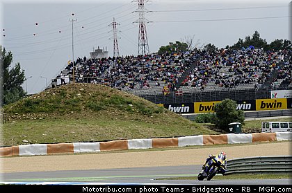 moto2_smith_22_portugal_2011_estoril.jpg