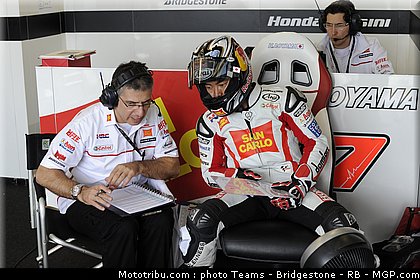 motogp_aoyama_09_portugal_2011_estoril.jpg