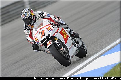 motogp_aoyama_14_portugal_2011_estoril.jpg