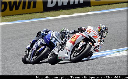 motogp_aoyama_24_portugal_2011_estoril.jpg