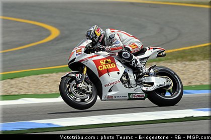 motogp_aoyama_25_portugal_2011_estoril.jpg