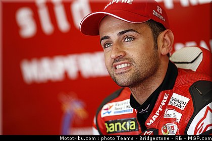 motogp_barbera_04_portugal_2011_estoril.jpg