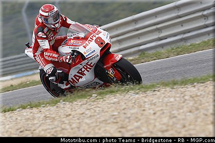 motogp_barbera_14_portugal_2011_estoril.jpg