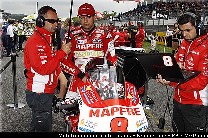 motogp_barbera_20_portugal_2011_estoril.jpg