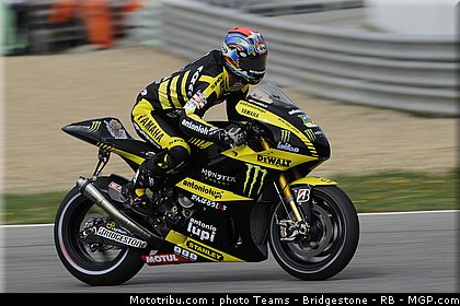 motogp_edwards_01_portugal_2011_estoril.jpg