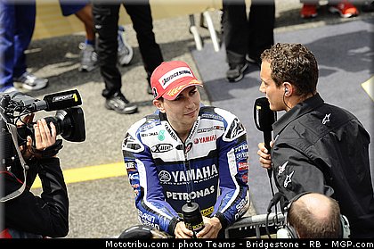 motogp_lorenzo_30_portugal_2011_estoril.jpg
