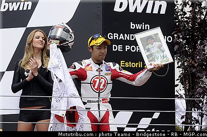 motogp_pitbabe_20_portugal_2011_estoril.jpg