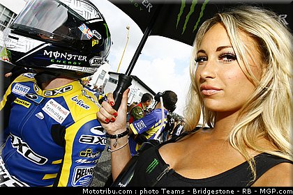 motogp_pitbabe_24_portugal_2011_estoril.jpg