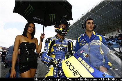 motogp_pitbabe_27_portugal_2011_estoril.jpg