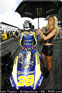 motogp_pitbabe_28_portugal_2011_estoril.jpg