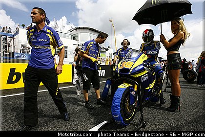 motogp_pitbabe_29_portugal_2011_estoril.jpg