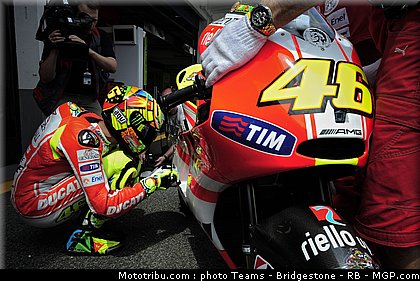 motogp_rossi_03_portugal_2011_estoril.jpg