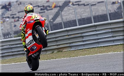 motogp_rossi_05_portugal_2011_estoril.jpg
