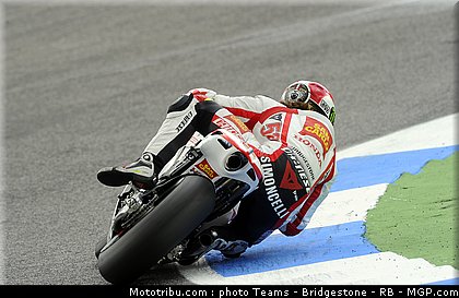 motogp_simoncelli_02_portugal_2011_estoril.jpg