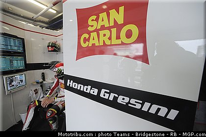 motogp_simoncelli_09_portugal_2011_estoril.jpg