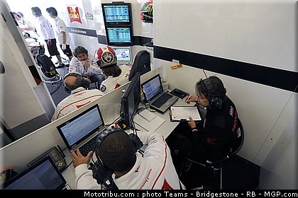 motogp_simoncelli_11_portugal_2011_estoril.jpg