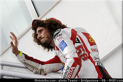 motogp_simoncelli_13_portugal_2011_estoril.jpg