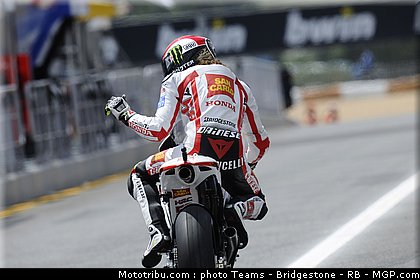 motogp_simoncelli_30_portugal_2011_estoril.jpg
