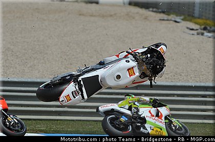 motogp_simoncelli_40_portugal_2011_estoril.jpg