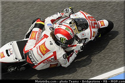 motogp_simoncelli_46_portugal_2011_estoril.jpg