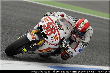 motogp_simoncelli_47_portugal_2011_estoril.jpg