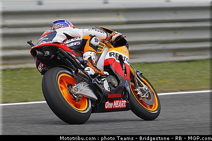 motogp_stoner_03_portugal_2011_estoril.jpg