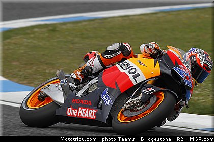 motogp_stoner_04_portugal_2011_estoril.jpg