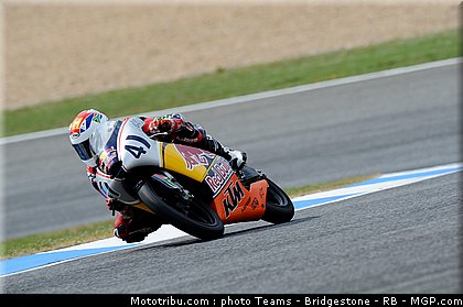 red_bull_rookie_cup_binder_1_portugal_2011_estoril.jpg