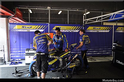 moto2_tech3_24_catalogne_montmelo_2011.JPG