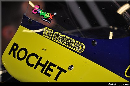 moto2_tech3_46_catalogne_montmelo_2011.JPG