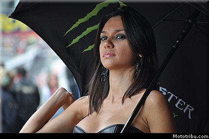 motogp_pitbabe_04_catalogne_montmelo_2011.JPG