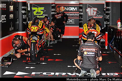 moto2_cluzel_3_catalogne_montmelo_2011.JPG