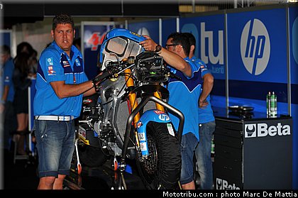moto2_espargaro_p_3_catalogne_montmelo_2011.JPG