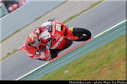 moto2_fores_1_catalogne_montmelo_2011.JPG