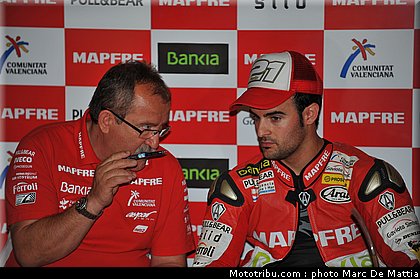 moto2_fores_4_catalogne_montmelo_2011.JPG
