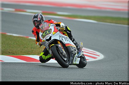 moto2_morales_2_catalogne_montmelo_2011.JPG