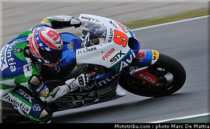 moto2_noyes_2_catalogne_montmelo_2011.JPG
