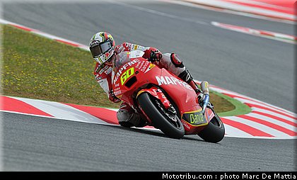 moto2_simon_7_catalogne_montmelo_2011.JPG