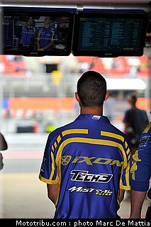moto2_tech3_4_catalogne_montmelo_2011.JPG