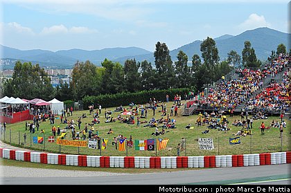 motogp_ambiance_03_catalogne_montmelo_2011.JPG