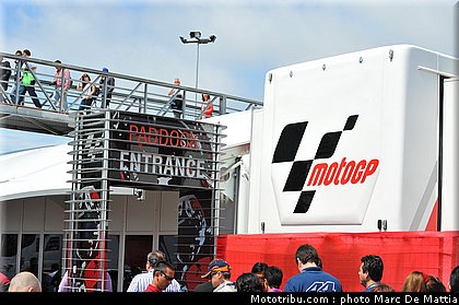 motogp_ambiance_06_catalogne_montmelo_2011.JPG