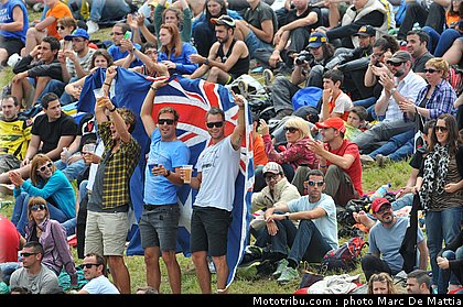 motogp_ambiance_15_catalogne_montmelo_2011.JPG