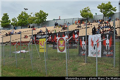 motogp_ambiance_17_catalogne_montmelo_2011.JPG
