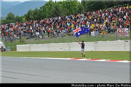 motogp_ambiance_24_catalogne_montmelo_2011.JPG