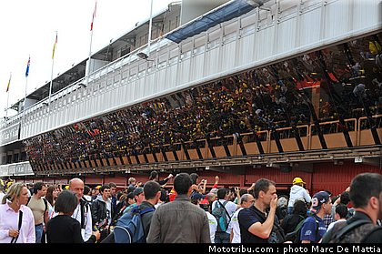 motogp_ambiance_27_catalogne_montmelo_2011.JPG