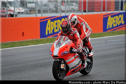 motogp_ambiance_35_catalogne_montmelo_2011.JPG